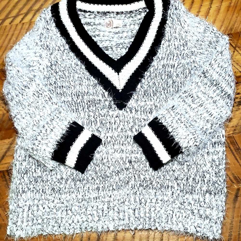 Sonoma Whispy Varsity V-Neck Sweater